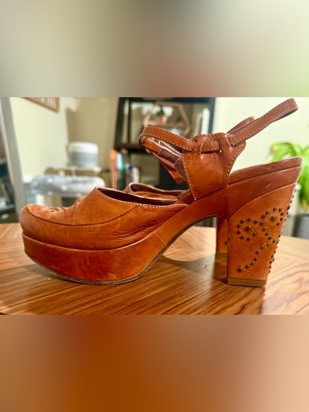 Italian Leather Platform Block Heel Ankle Strap Studded EU39 US8.5 Vintage 1970s